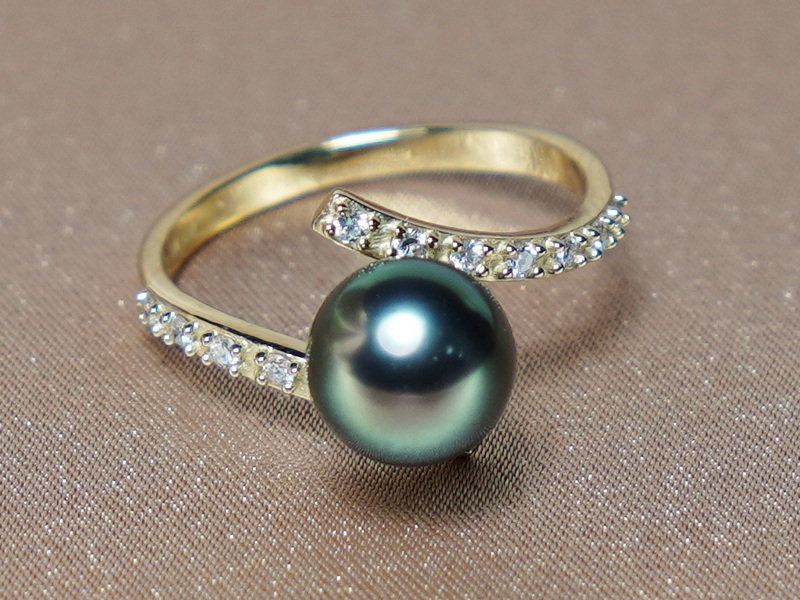 Stílusos gyöngy kővel díszített eljegyzési gyűrű